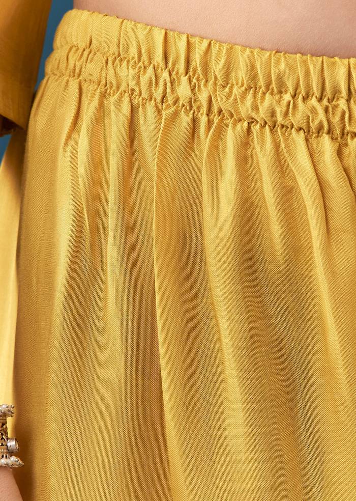 Mustard Yellow Pakistani Style Straight Kurta Set With Dupatta Cotton Thread Work