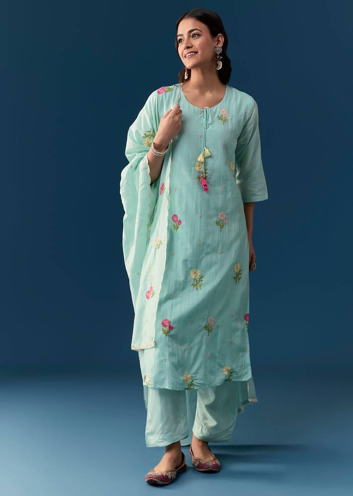Sky Blue Pakistani Style Kurta Set With Dupatta And Thread Resham Work