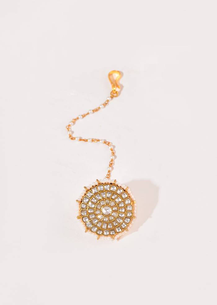 White and Gold Tone Kundan Maangtikka