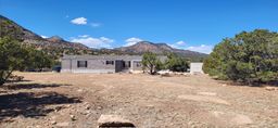 Front Yard & Home