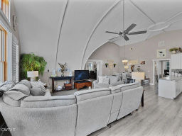 listing-thumbnails