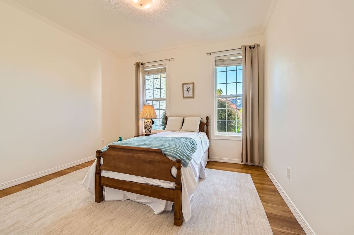 Downstairs bedroom (ensuite)