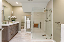2nd floor full bath