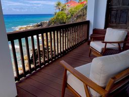 East House Sitting Area off downstairs bdroom
