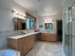 listing-thumbnails