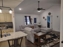 listing-thumbnails