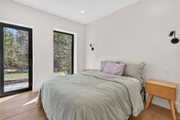 listing-thumbnails