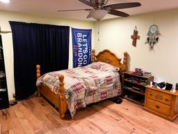 listing-thumbnails