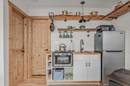 listing-thumbnails