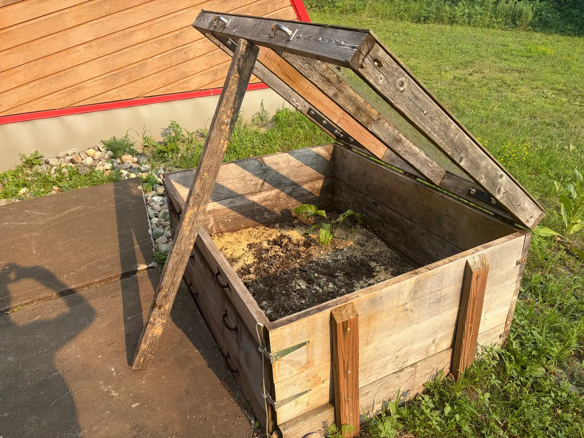 compost bin