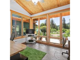 listing-thumbnails