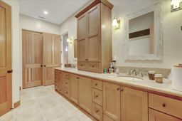listing-thumbnails
