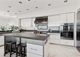 listing-thumbnails
