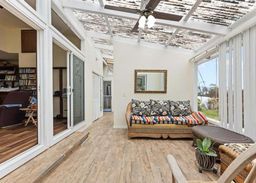 listing-thumbnails