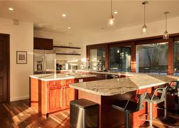 listing-thumbnails