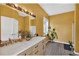 listing-thumbnails