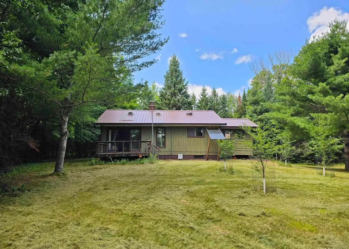 Green Homes for Sale - Marenisco, Michigan Green Home