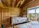 listing-thumbnails