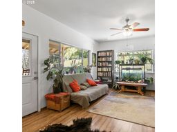 listing-thumbnails