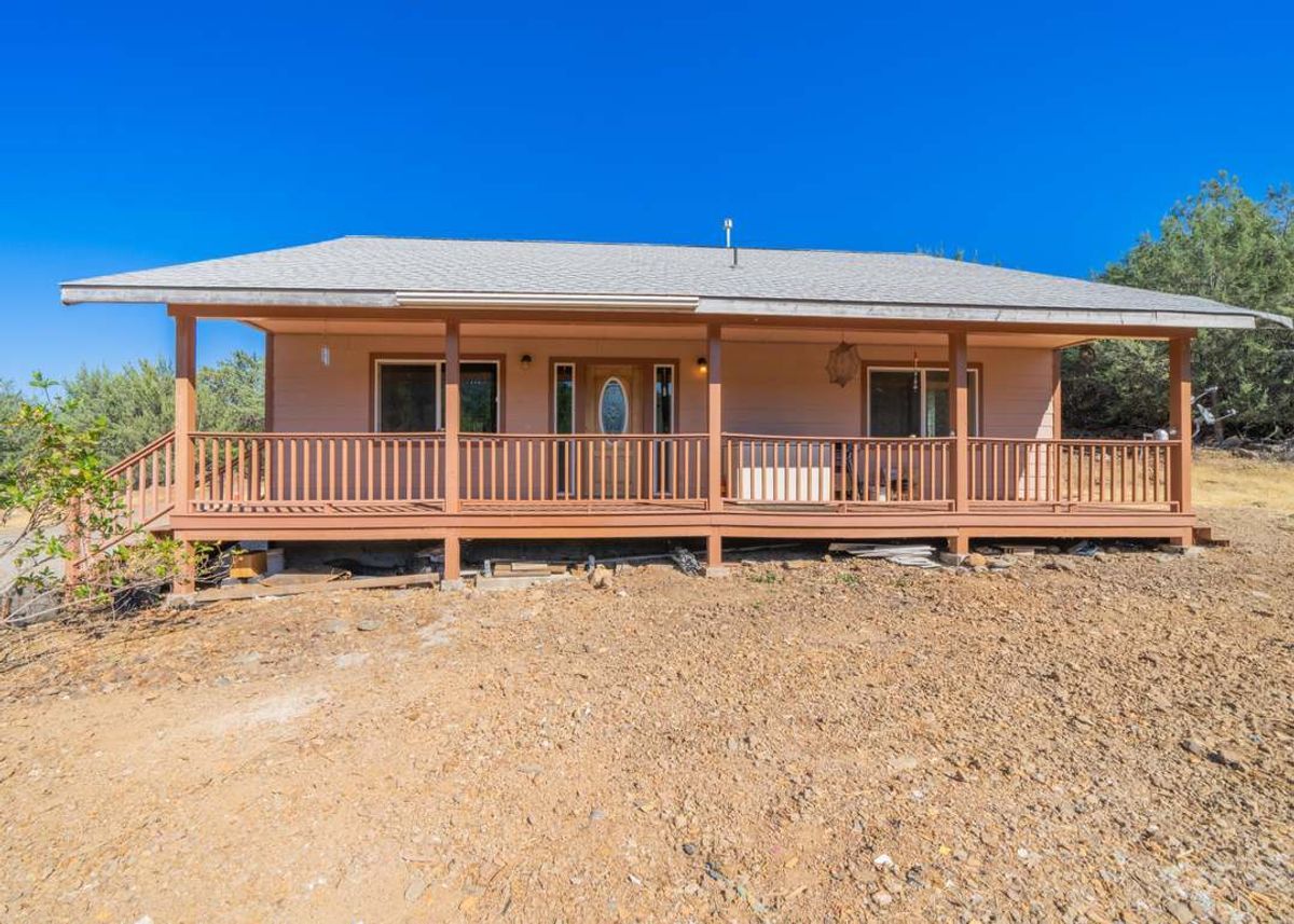 Green Homes for Sale - Montgomery Creek, California Green Home