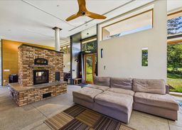 listing-thumbnails