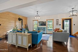 listing-thumbnails