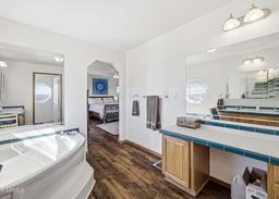 listing-thumbnails