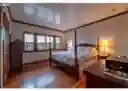 listing-thumbnails