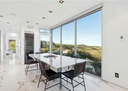 listing-thumbnails