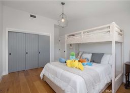 listing-thumbnails