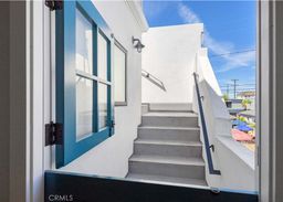 listing-thumbnails