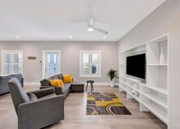 listing-thumbnails