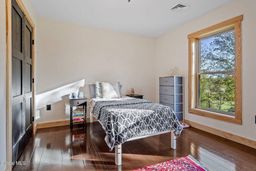 listing-thumbnails