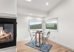 listing-thumbnails