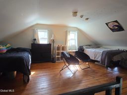 listing-thumbnails