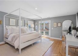listing-thumbnails