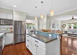 listing-thumbnails