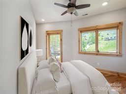 listing-thumbnails