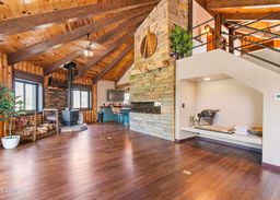 listing-thumbnails