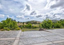 listing-thumbnails