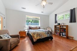 listing-thumbnails