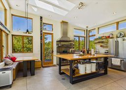 listing-thumbnails