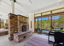 listing-thumbnails