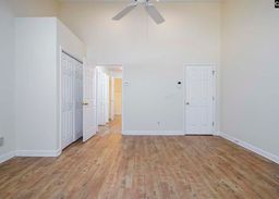 listing-thumbnails