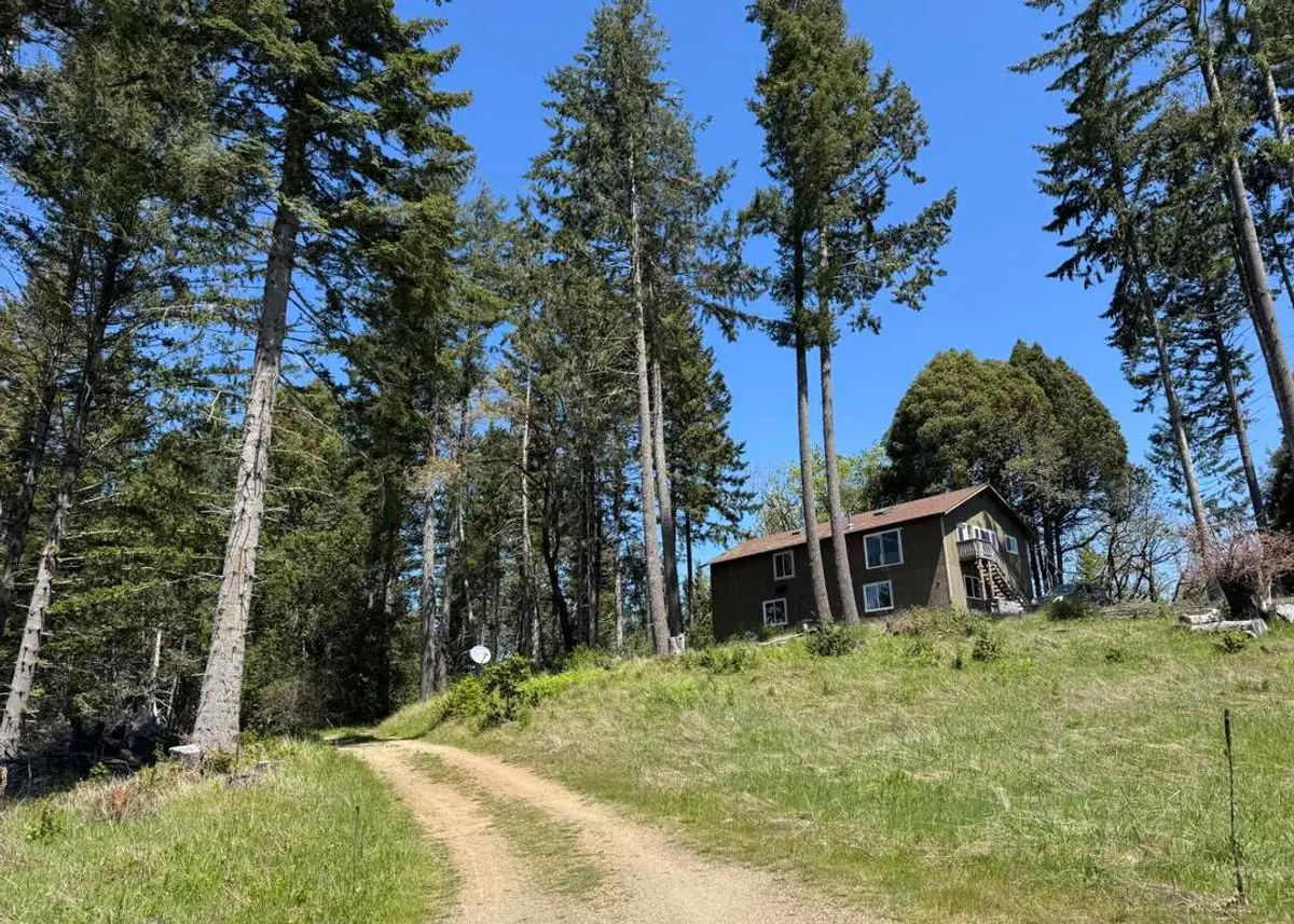 Green Homes for Sale - Kneeland, California Green Home