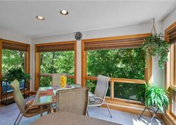 listing-thumbnails