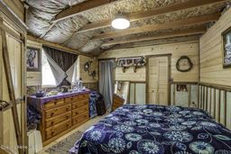 listing-thumbnails