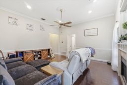listing-thumbnails