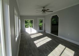 listing-thumbnails