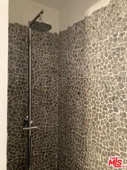 listing-thumbnails